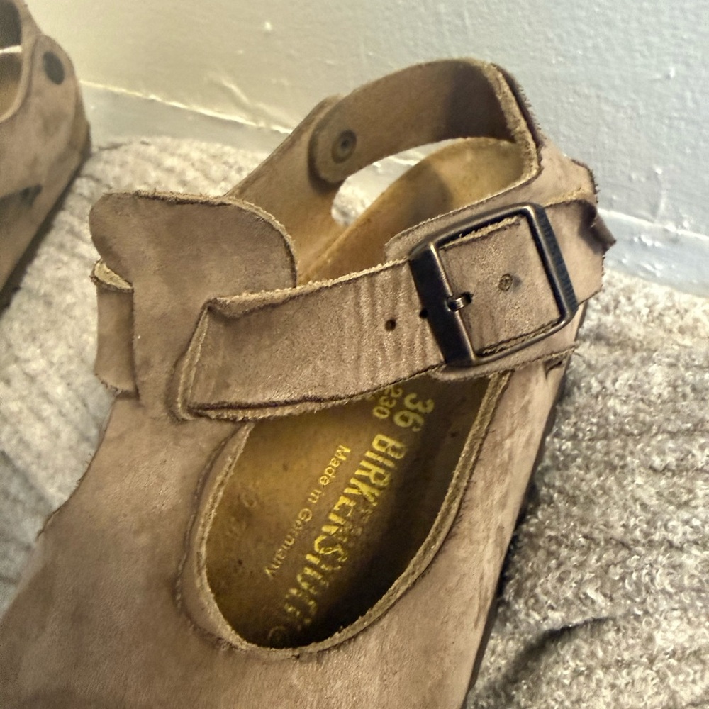 Birkenstock Tan Mules with Buckle - Picture 13 of 13